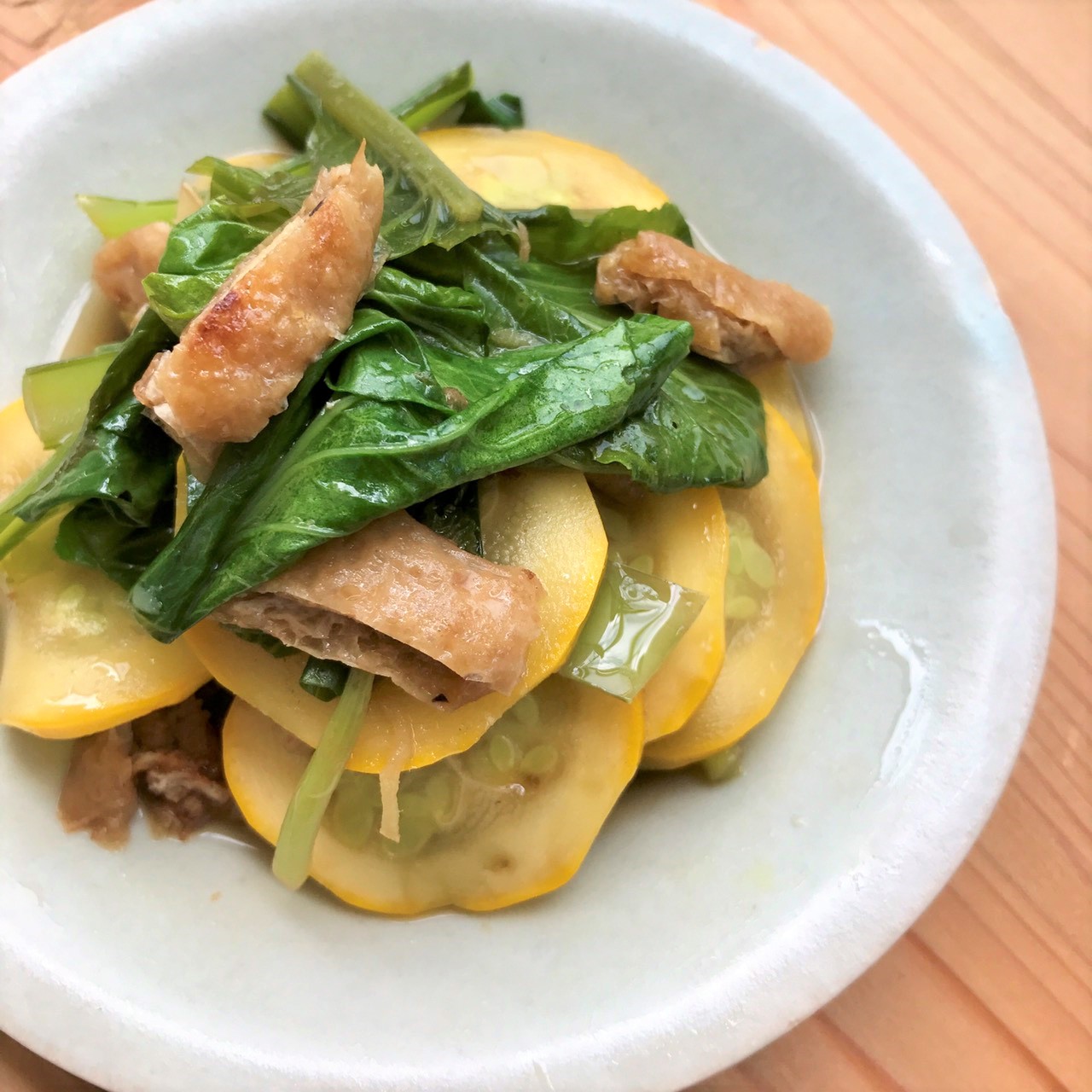 今週のレシピ ズッキーニと小松菜と油揚げの炒め煮 坂ノ途中