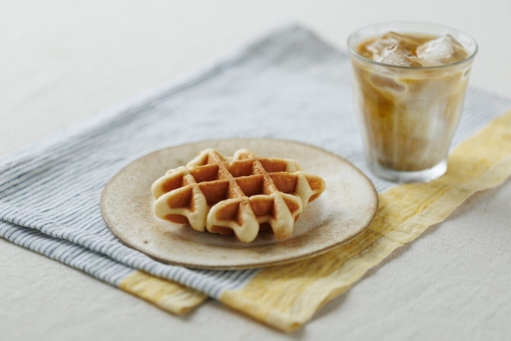 国産小麦のベルギーワッフル (ココア) 1個 クロスロード BELGIAN WAFFLE