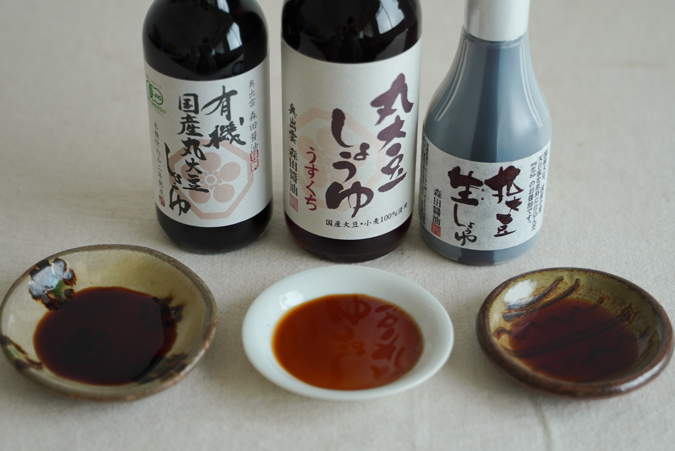 甦った木桶に仕込んだ熟成醤油 100年先も。360ml | 坂ノ途中