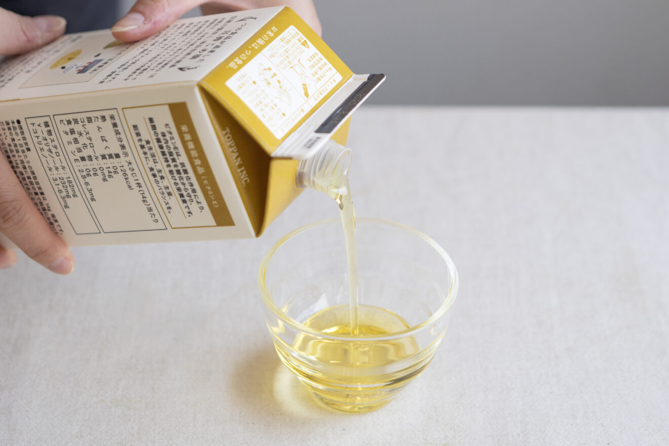 圧搾一番搾り国産こめ油 600g | 坂ノ途中 | サステナブルな有機野菜と