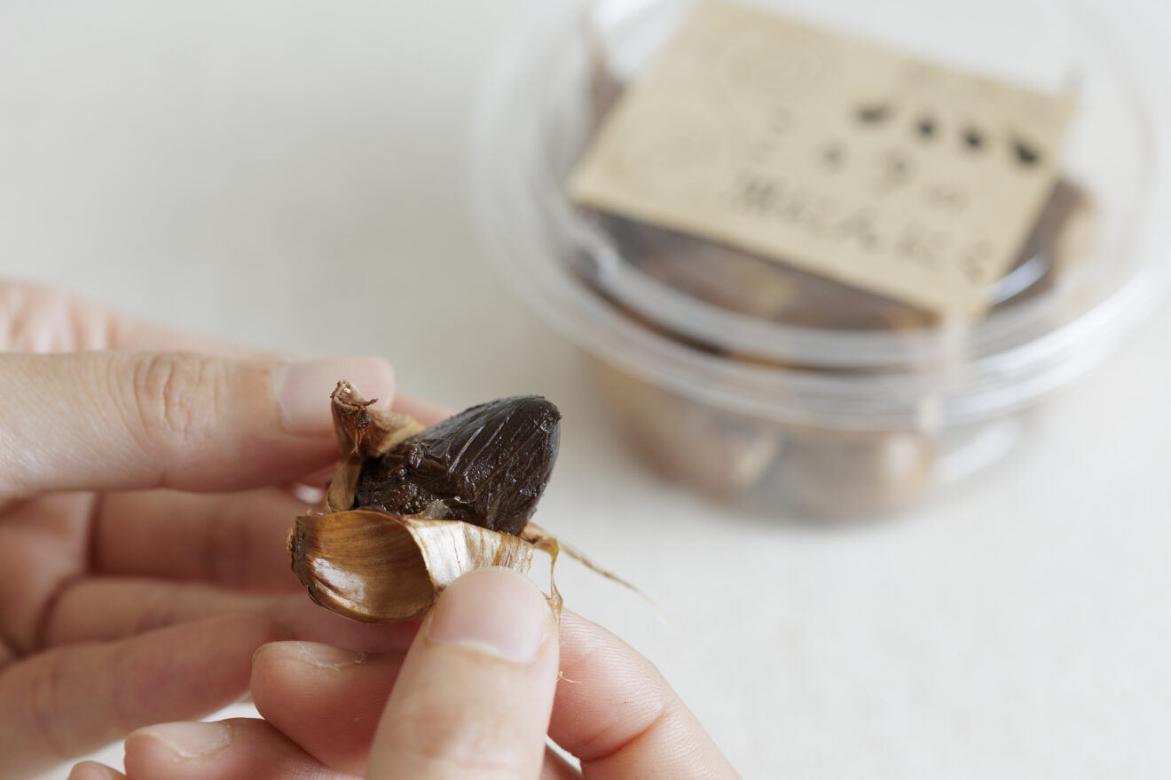 ミカタの黒にんにく 60g | 坂ノ途中 | サステナブルな有機野菜と食品通販