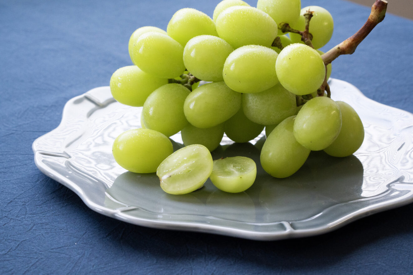 特別価格】【産地直送】長野県産クイーンニーナ 800g程度（特栽相当