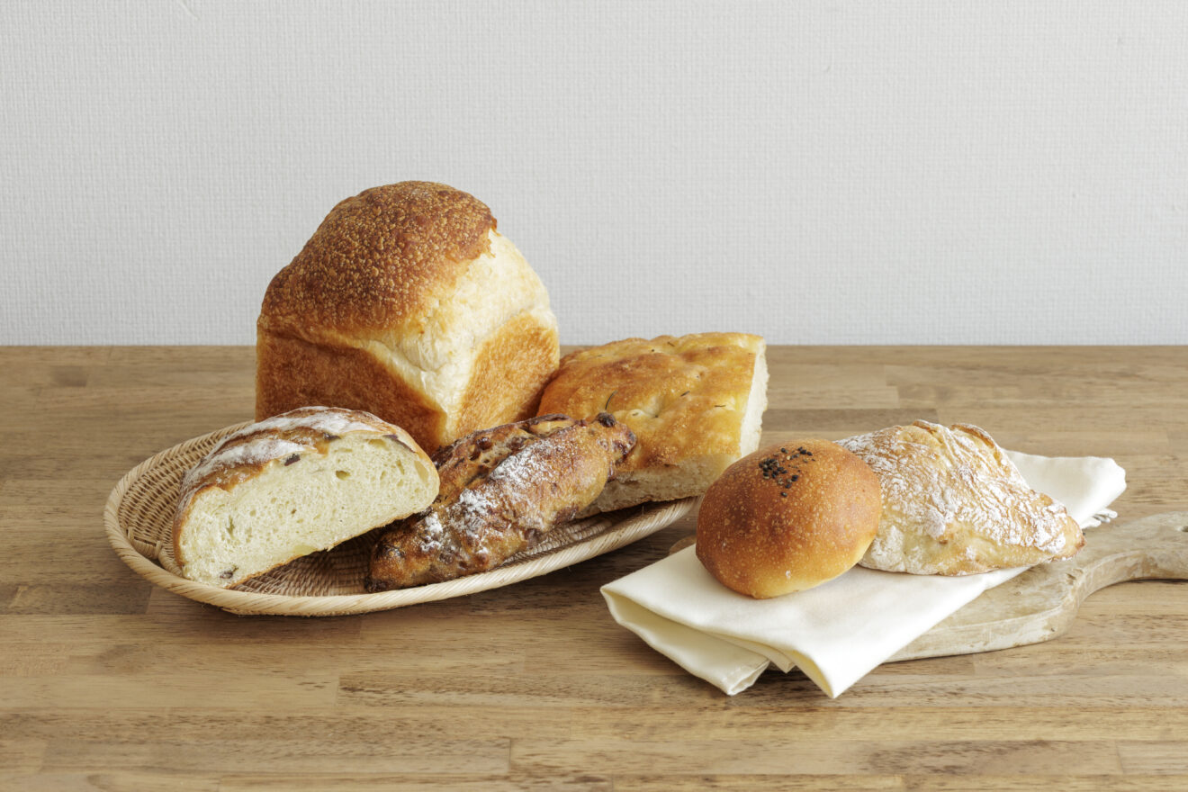 産地直送】かまパンの季節のおまかせパンセット | 坂ノ途中